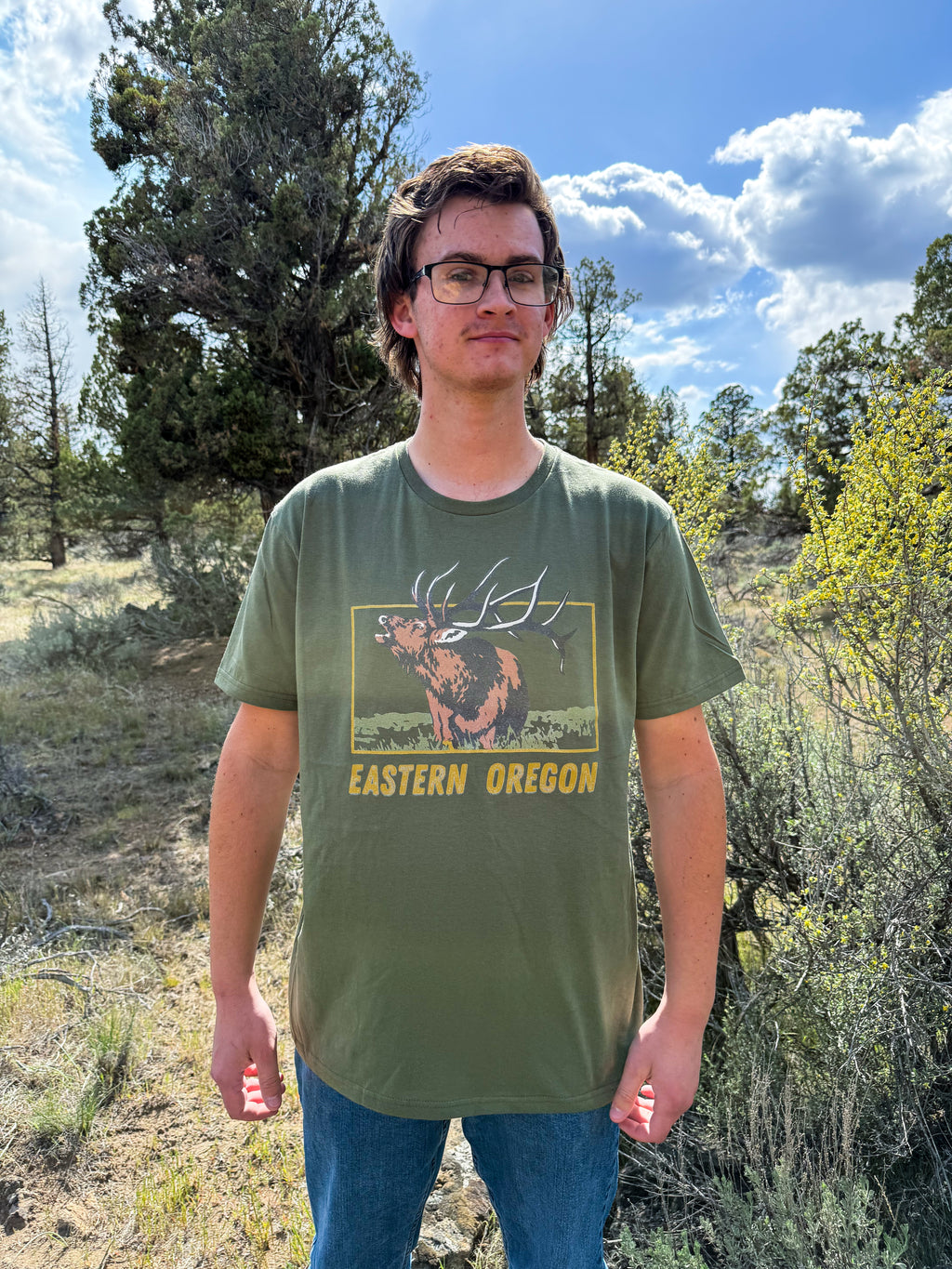 Eastern Oregon Bull Elk Vintage Style Unisex Graphic Tee - Military Green