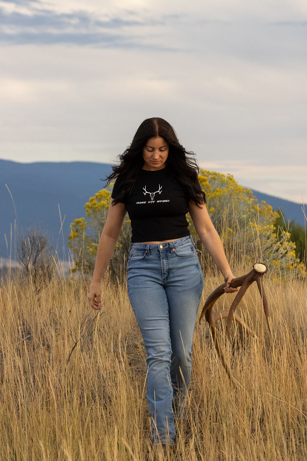 Mule Deer Skull Babydoll Crop Tee - Black